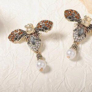 Vintage High-End Design Retro Fully Rhinestone Unique Alloy Faux Pearl Bee Dangl